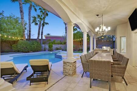 Lux 5Br Vegas Home W Pool, Spa, Games, Near Strip ลาสเวกัส ภายนอก รูปภาพ