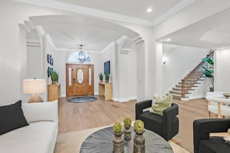 Lux 5Br Vegas Home W Pool, Spa, Games, Near Strip ลาสเวกัส ภายนอก รูปภาพ